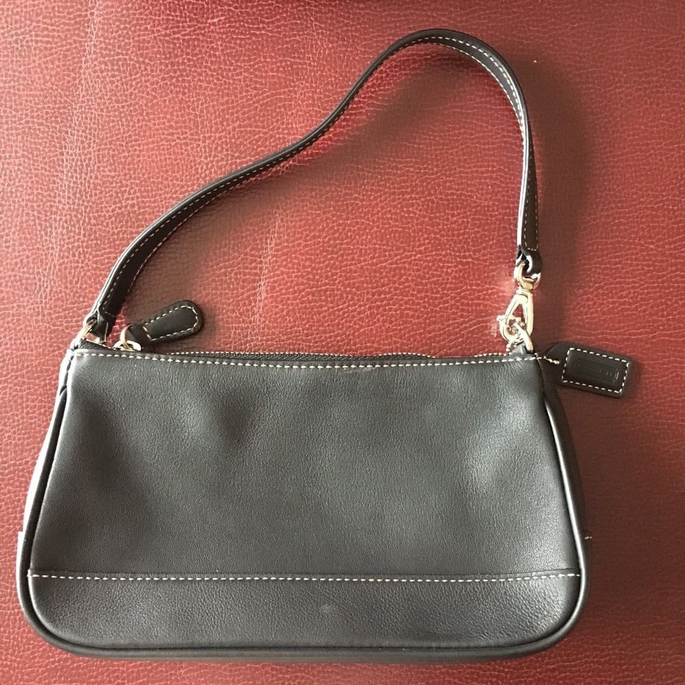 COACH HAND BAG - Picture 1 of 8